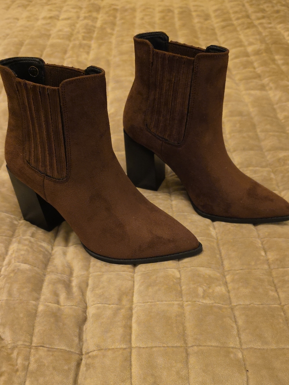 Women’s Brown Suede Pointed Toe Block Heel Ankle Boots